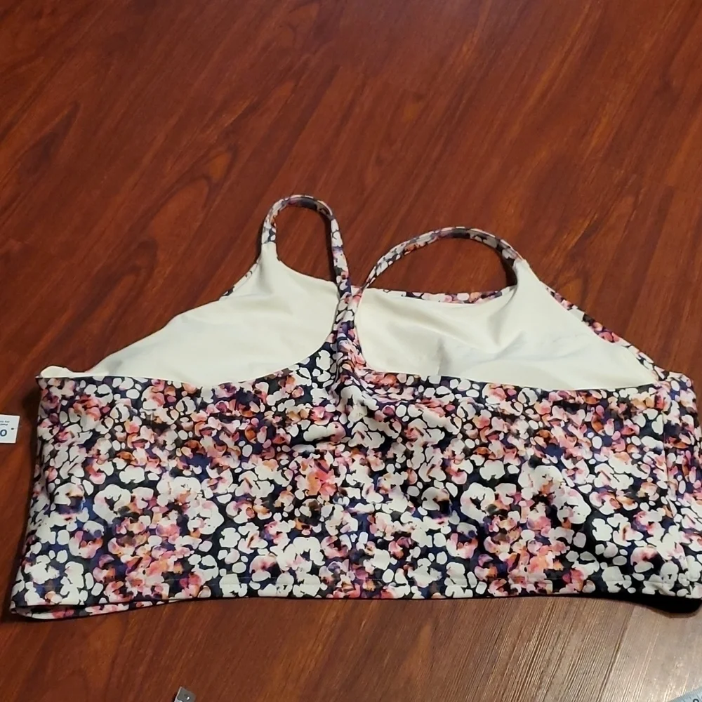 Old Navy Active Sports bra Size 3X Artsy Crop Top